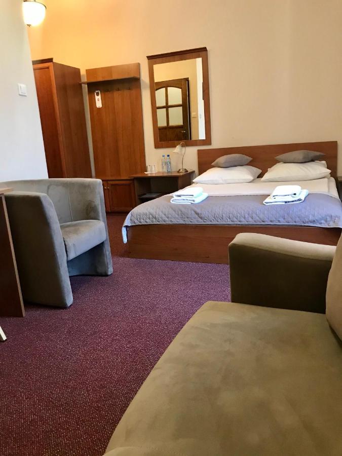 Hotelik Polonia Łowicz Екстериор снимка