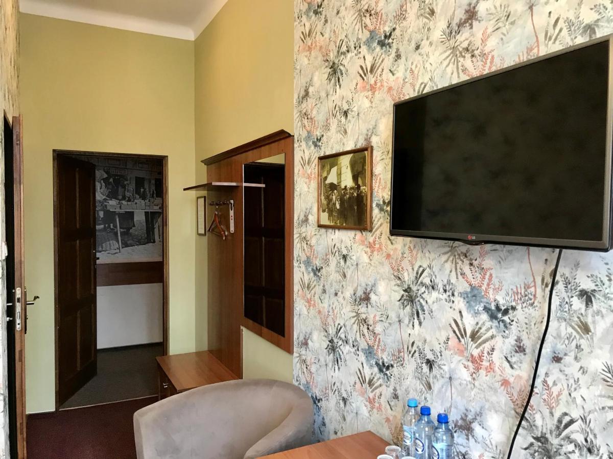 Hotelik Polonia Łowicz Екстериор снимка